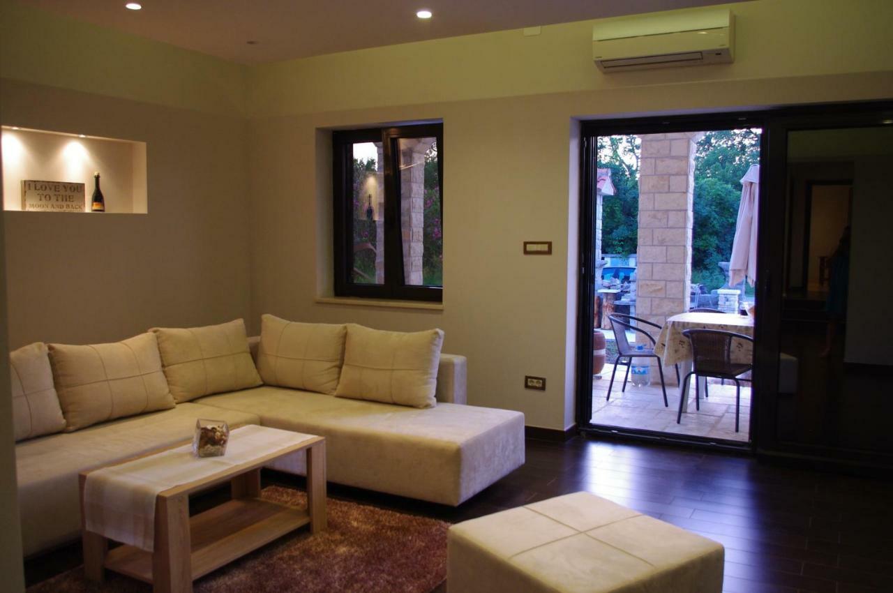 Apartment Verano Njivice Exteriér fotografie